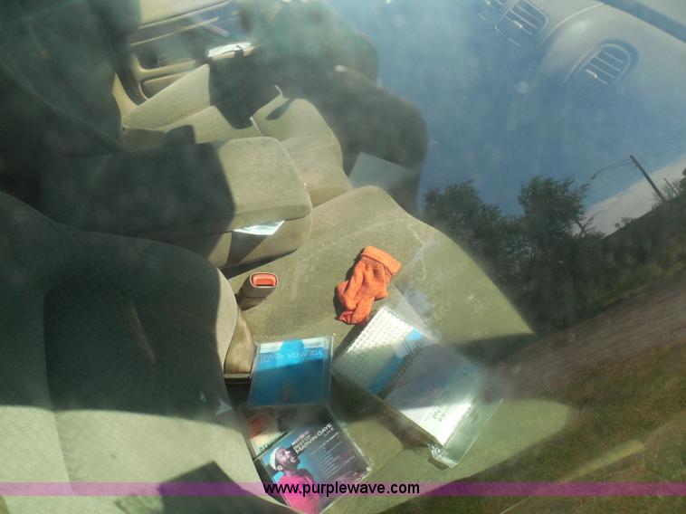 image for item I3392 2004 Dodge Intrepid SE