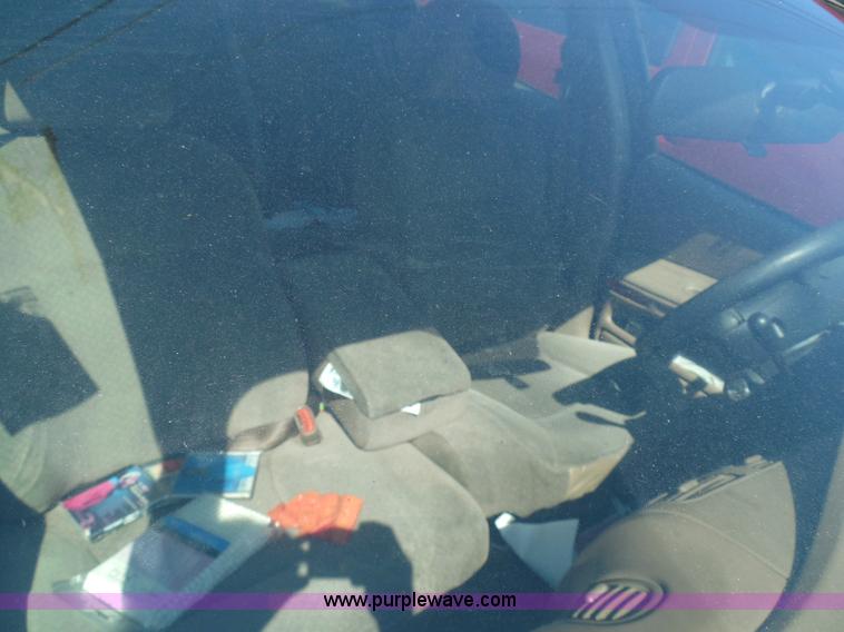 image for item I3392 2004 Dodge Intrepid SE