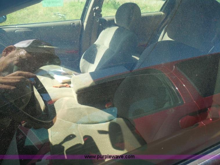 image for item I3392 2004 Dodge Intrepid SE