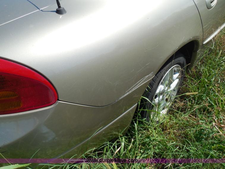 image for item I3392 2004 Dodge Intrepid SE