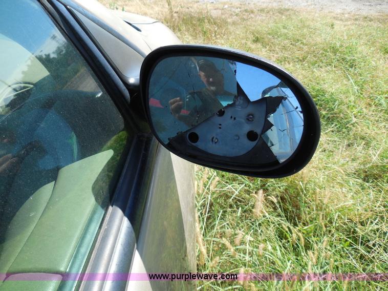 image for item I3392 2004 Dodge Intrepid SE