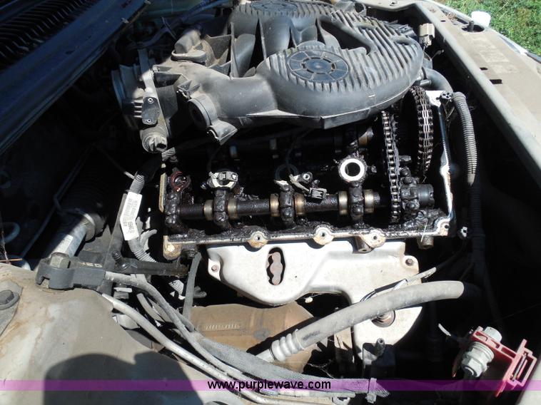 image for item I3392 2004 Dodge Intrepid SE