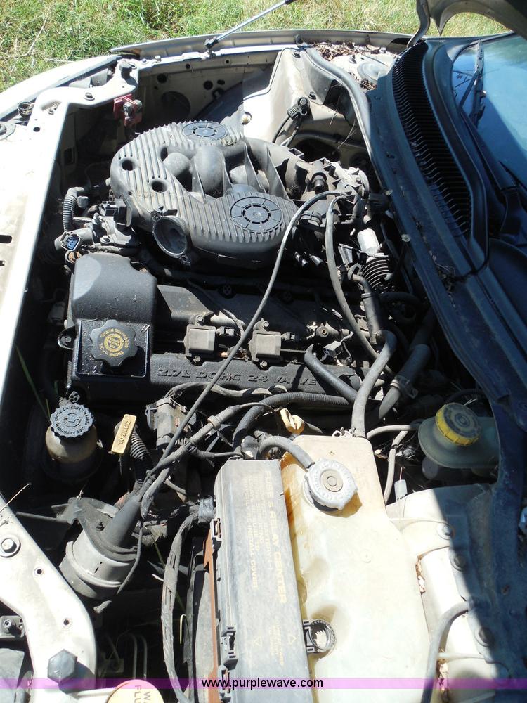 image for item I3392 2004 Dodge Intrepid SE