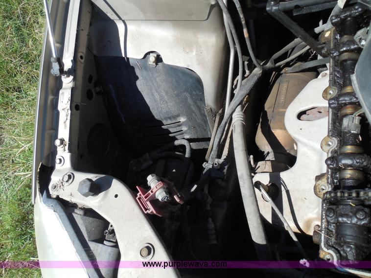 image for item I3392 2004 Dodge Intrepid SE