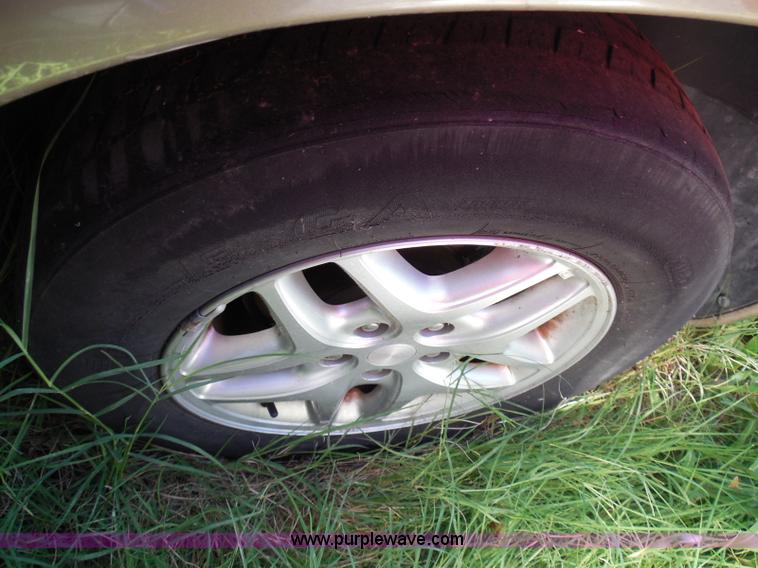 image for item I3392 2004 Dodge Intrepid SE