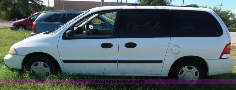 image for item I3425 2003 Ford Windstar LX van
