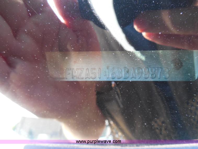 image for item I3425 2003 Ford Windstar LX van