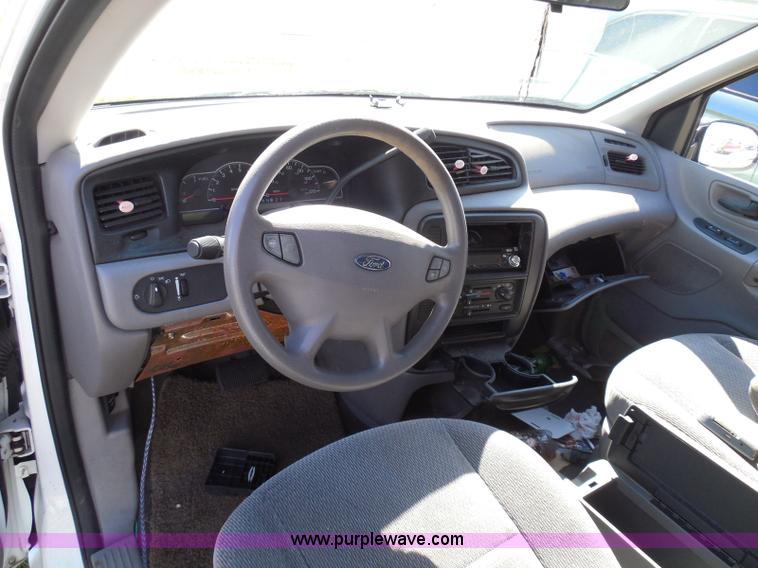 image for item I3425 2003 Ford Windstar LX van