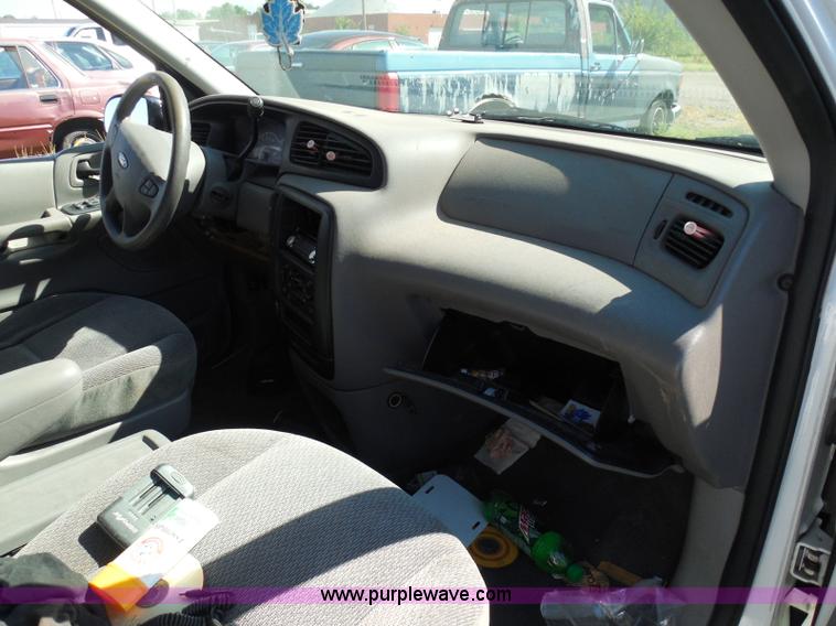 image for item I3425 2003 Ford Windstar LX van