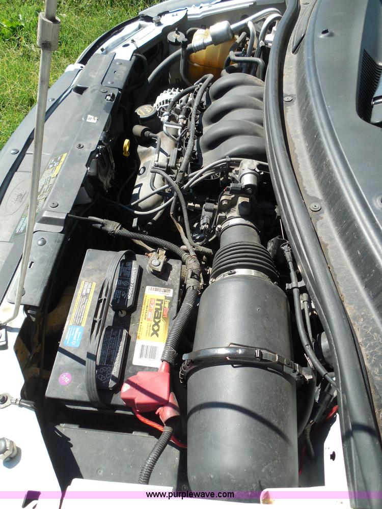 image for item I3425 2003 Ford Windstar LX van