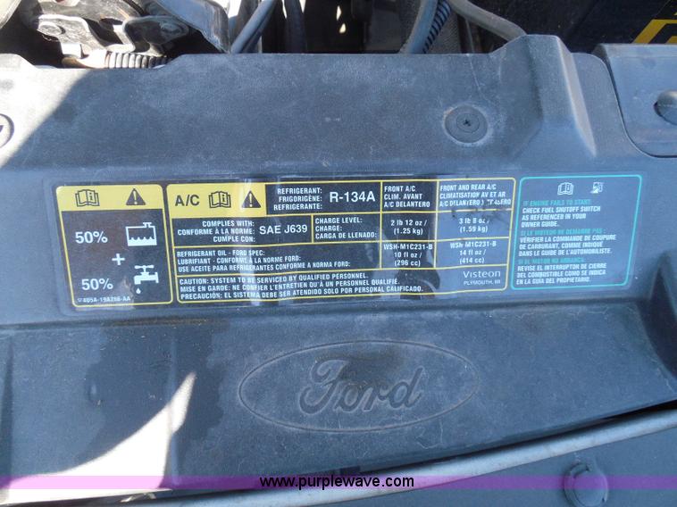 image for item I3425 2003 Ford Windstar LX van