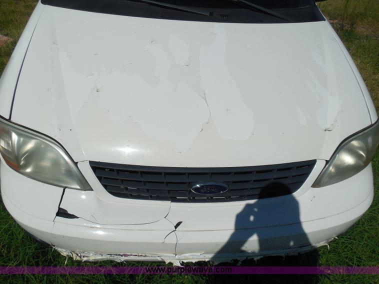 image for item I3425 2003 Ford Windstar LX van