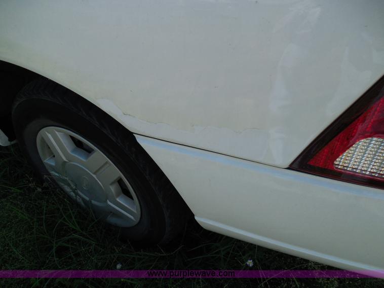 image for item I3425 2003 Ford Windstar LX van