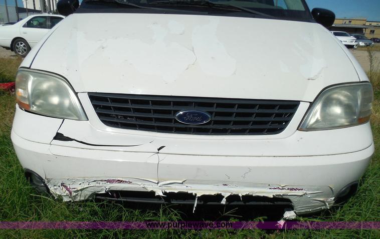 image for item I3425 2003 Ford Windstar LX van