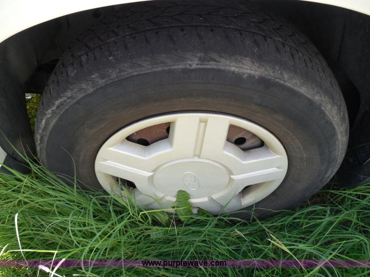 image for item I3425 2003 Ford Windstar LX van