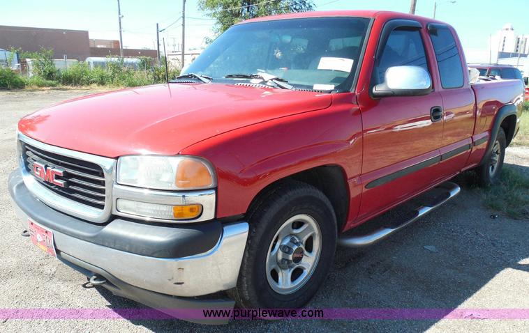 image for item I3426 2001 GMC Sierra 1500 SL Ext. Cab pickup truck