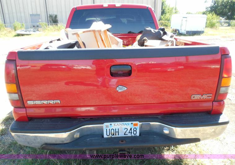 image for item I3426 2001 GMC Sierra 1500 SL Ext. Cab pickup truck