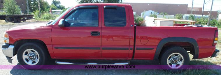 image for item I3426 2001 GMC Sierra 1500 SL Ext. Cab pickup truck