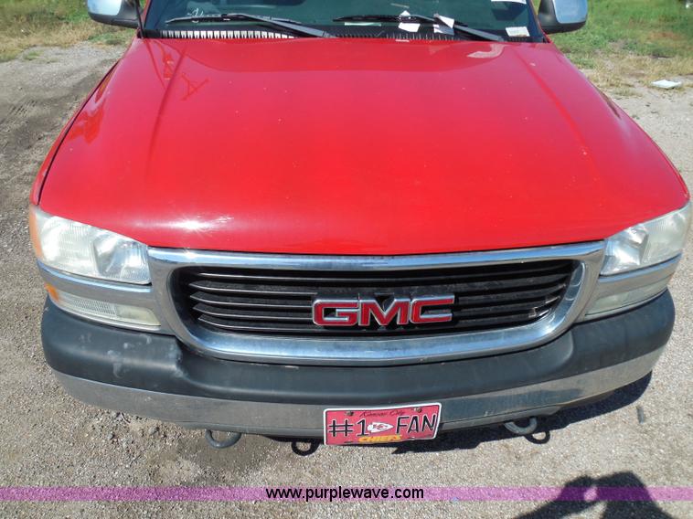 image for item I3426 2001 GMC Sierra 1500 SL Ext. Cab pickup truck