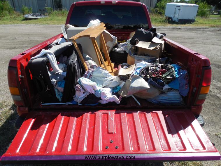 image for item I3426 2001 GMC Sierra 1500 SL Ext. Cab pickup truck