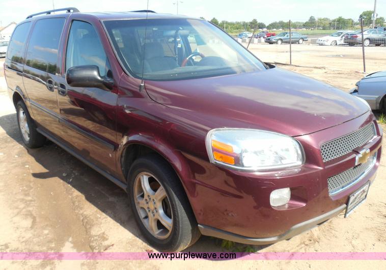 image for item I3475 2007 Chevrolet Uplander LS van
