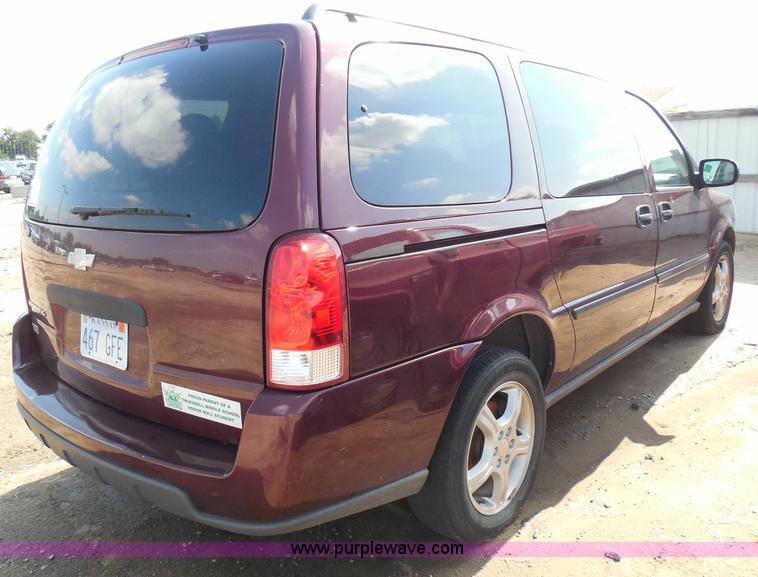 image for item I3475 2007 Chevrolet Uplander LS van