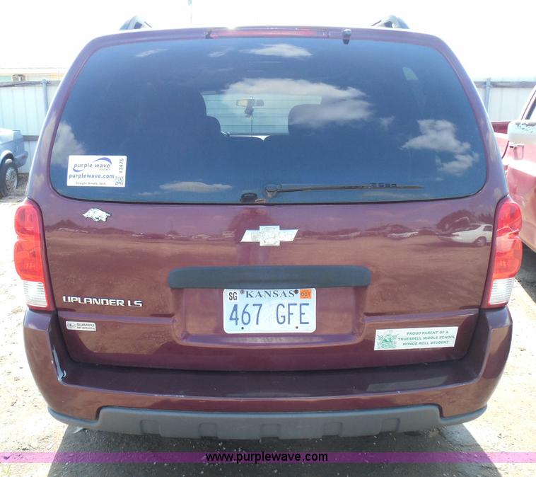 image for item I3475 2007 Chevrolet Uplander LS van
