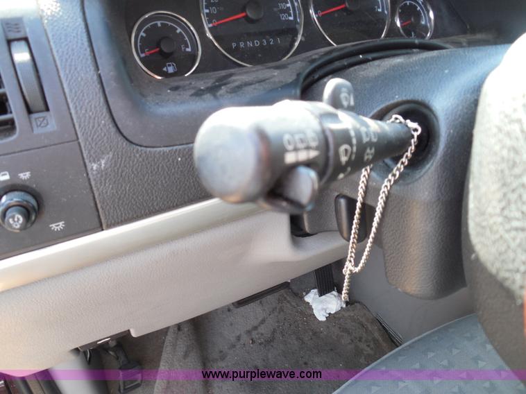 image for item I3475 2007 Chevrolet Uplander LS van