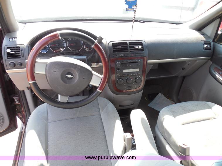 image for item I3475 2007 Chevrolet Uplander LS van