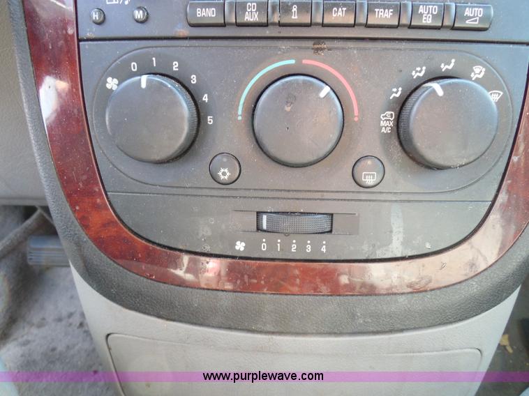 image for item I3475 2007 Chevrolet Uplander LS van