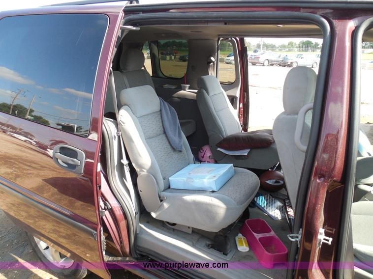 image for item I3475 2007 Chevrolet Uplander LS van