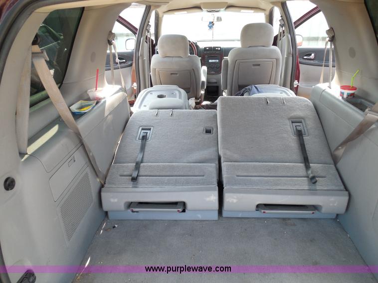 image for item I3475 2007 Chevrolet Uplander LS van