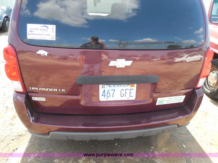 image for item I3475 2007 Chevrolet Uplander LS van