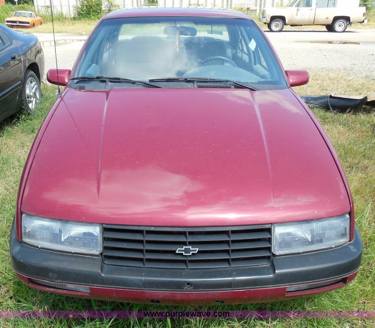image for item I3477 1992 Chevrolet Corsica LT