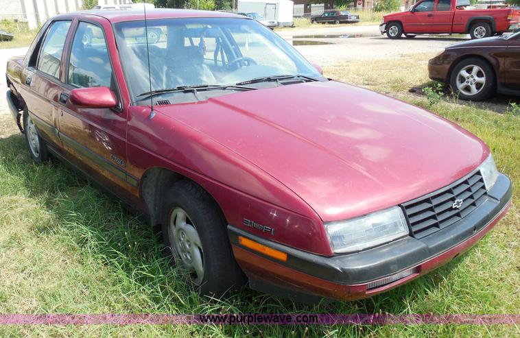 image for item I3477 1992 Chevrolet Corsica LT