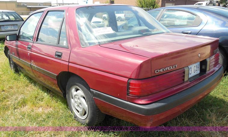 image for item I3477 1992 Chevrolet Corsica LT