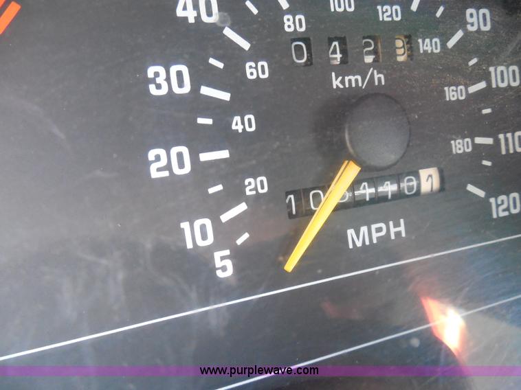 image for item I3477 1992 Chevrolet Corsica LT