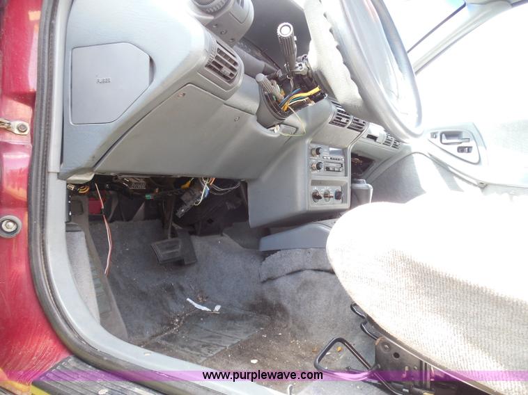 image for item I3477 1992 Chevrolet Corsica LT