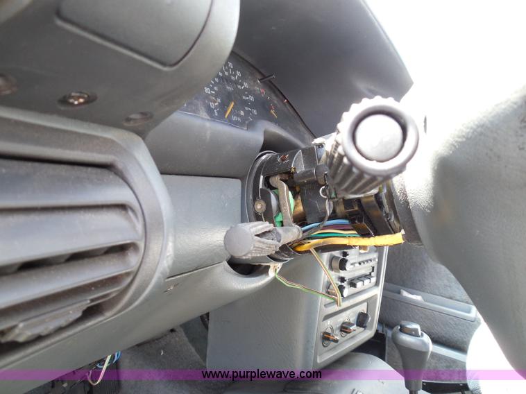 image for item I3477 1992 Chevrolet Corsica LT