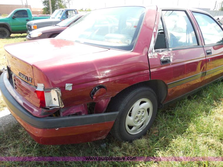 image for item I3477 1992 Chevrolet Corsica LT