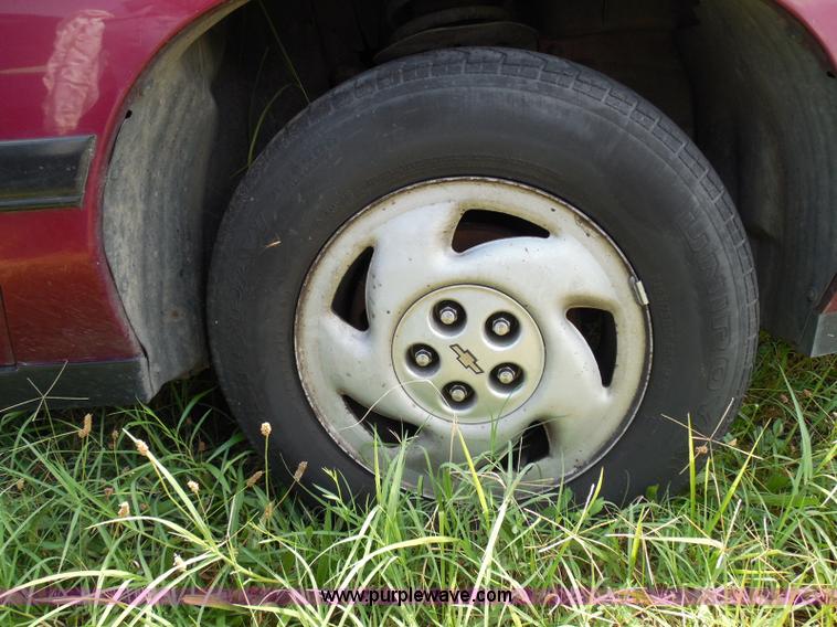 image for item I3477 1992 Chevrolet Corsica LT