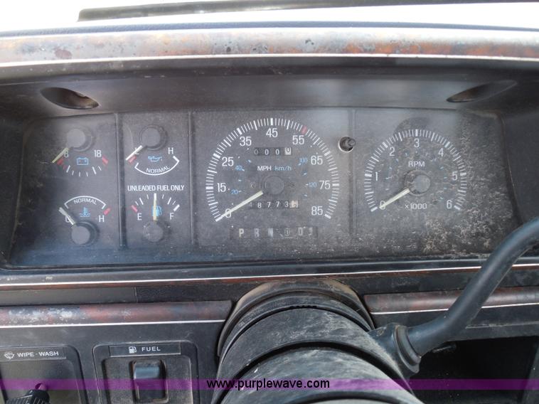 image for item I3478 1990 Ford F150 XLT Lariat pickup truck