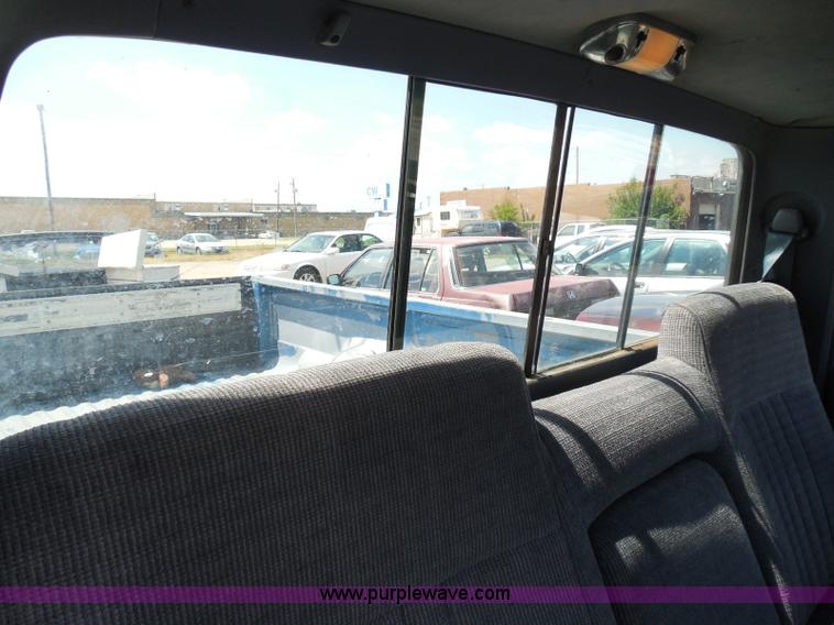 image for item I3478 1990 Ford F150 XLT Lariat pickup truck