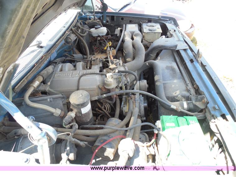 image for item I3478 1990 Ford F150 XLT Lariat pickup truck