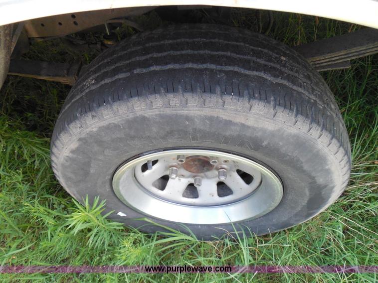 image for item I3478 1990 Ford F150 XLT Lariat pickup truck