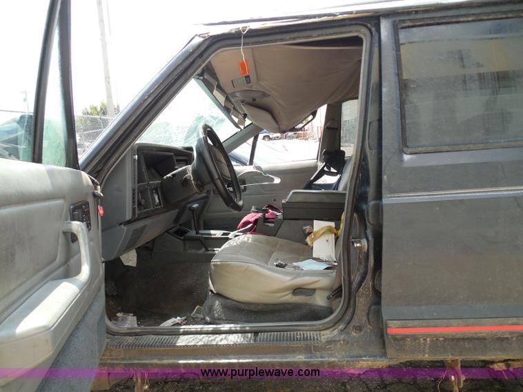 image for item I3479 1995 Jeep Cherokee SUV