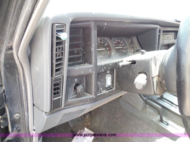image for item I3479 1995 Jeep Cherokee SUV