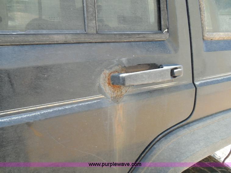 image for item I3479 1995 Jeep Cherokee SUV