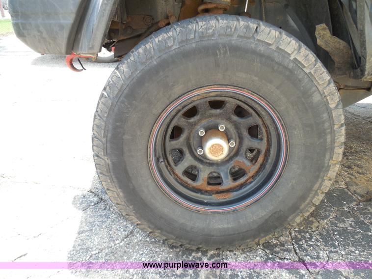 image for item I3479 1995 Jeep Cherokee SUV