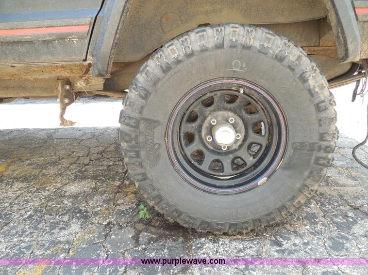 image for item I3479 1995 Jeep Cherokee SUV